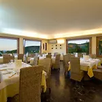 Otel La Perla Del Golfo 4*